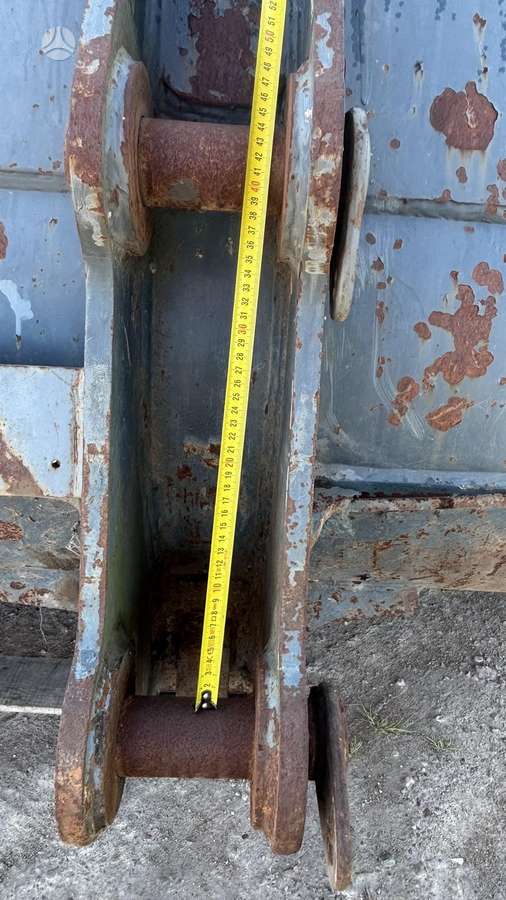 -Kita- Liebherr L542, buckets