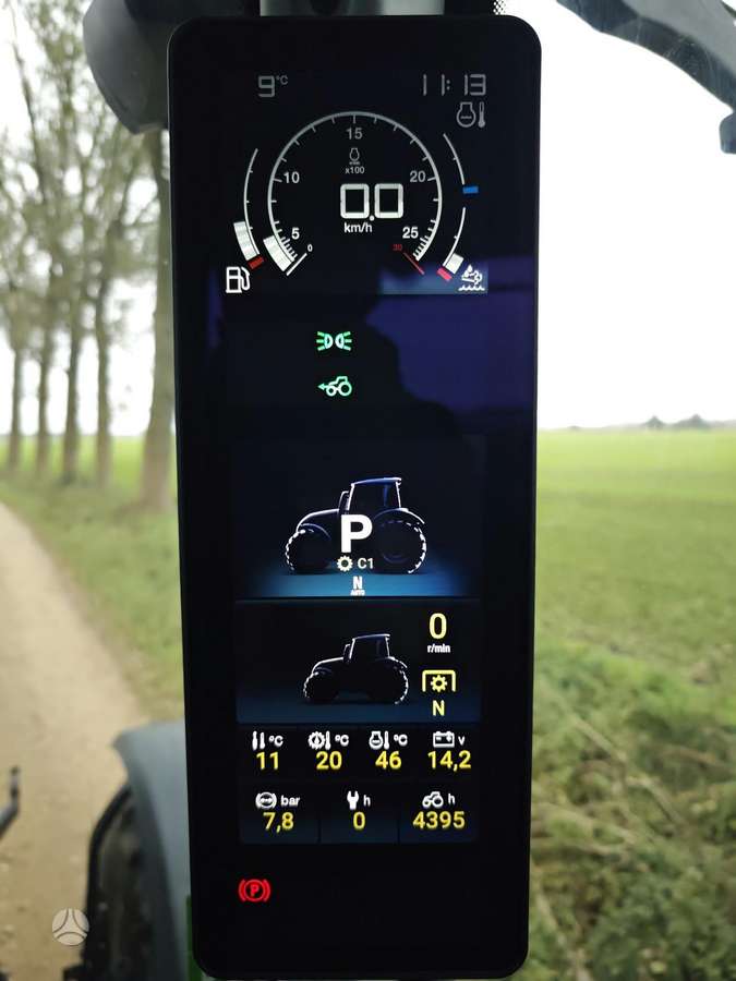 Valtra T235 VERSU GPS, tractors