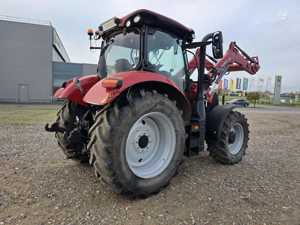 Case-IH Maxxum 135, traktoriai