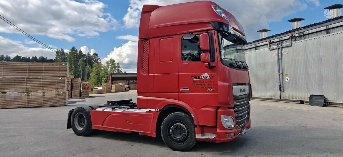 DAF XF480 4x2, 2 miegamosios vietos