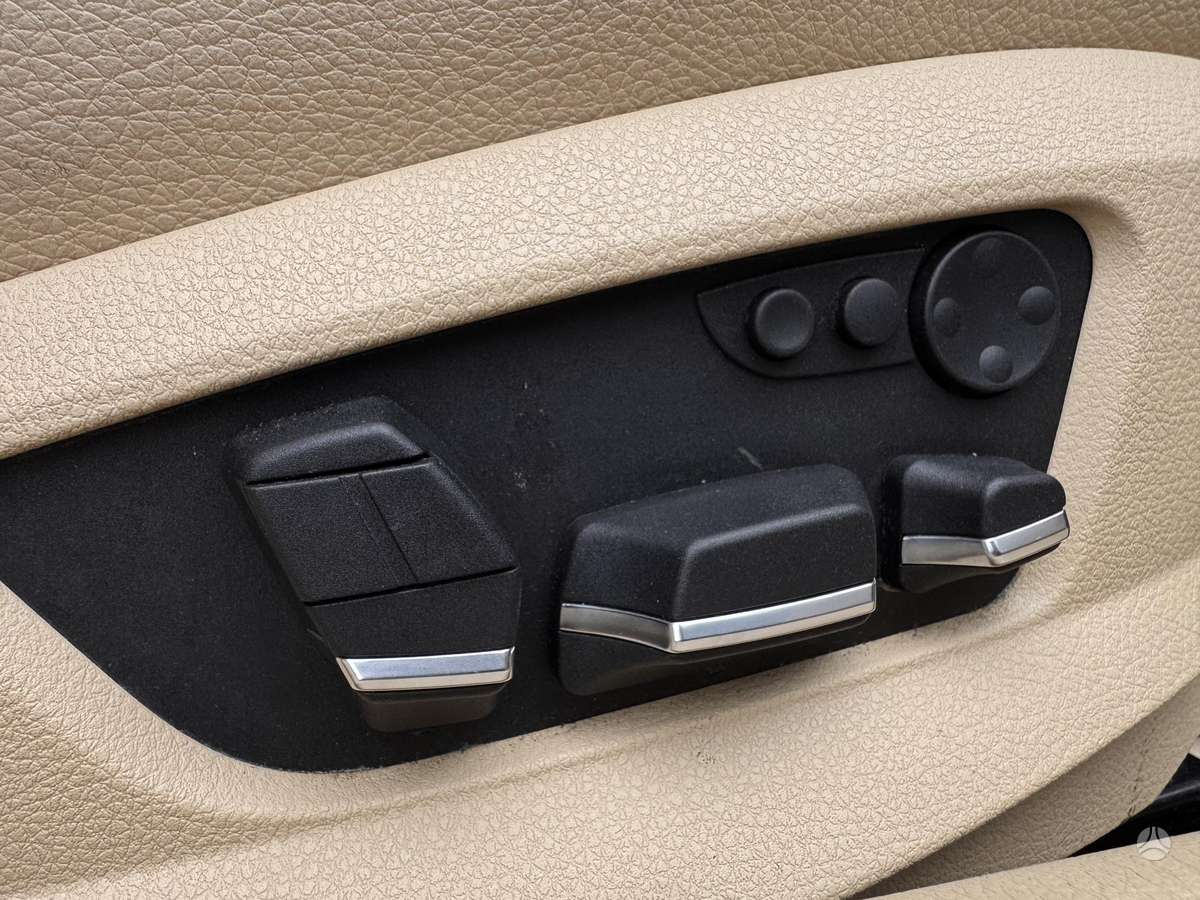 BMW 525, universalas