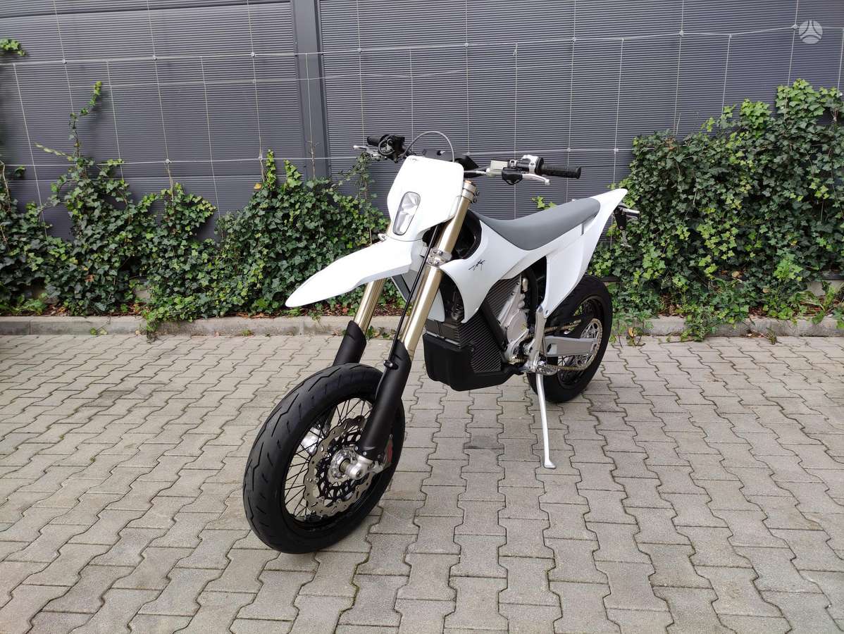 Stark Varg, electric, supermoto