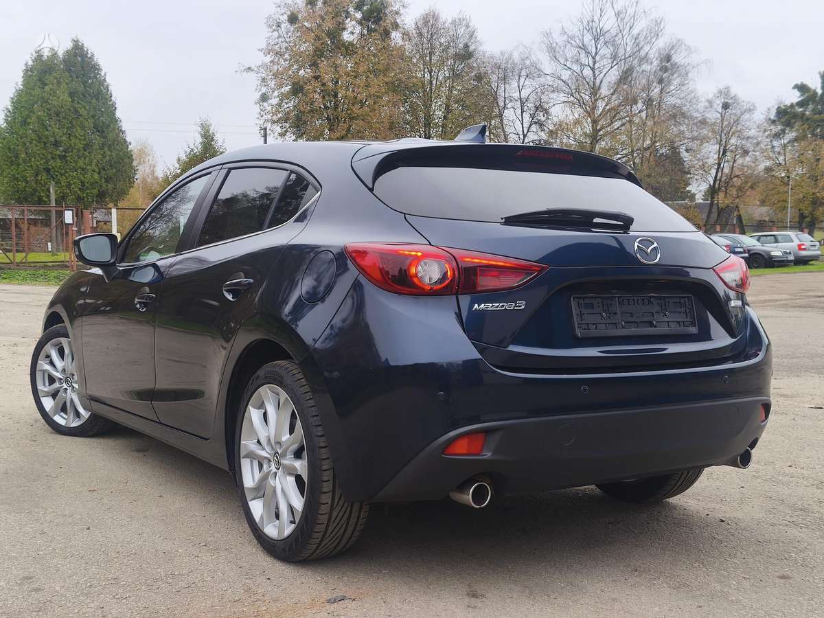 Mazda 3, 2.2 l., Хэтчбек