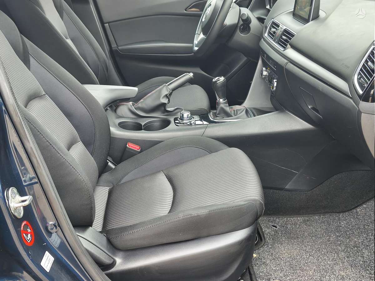 Mazda 3, 2.2 l., Хэтчбек