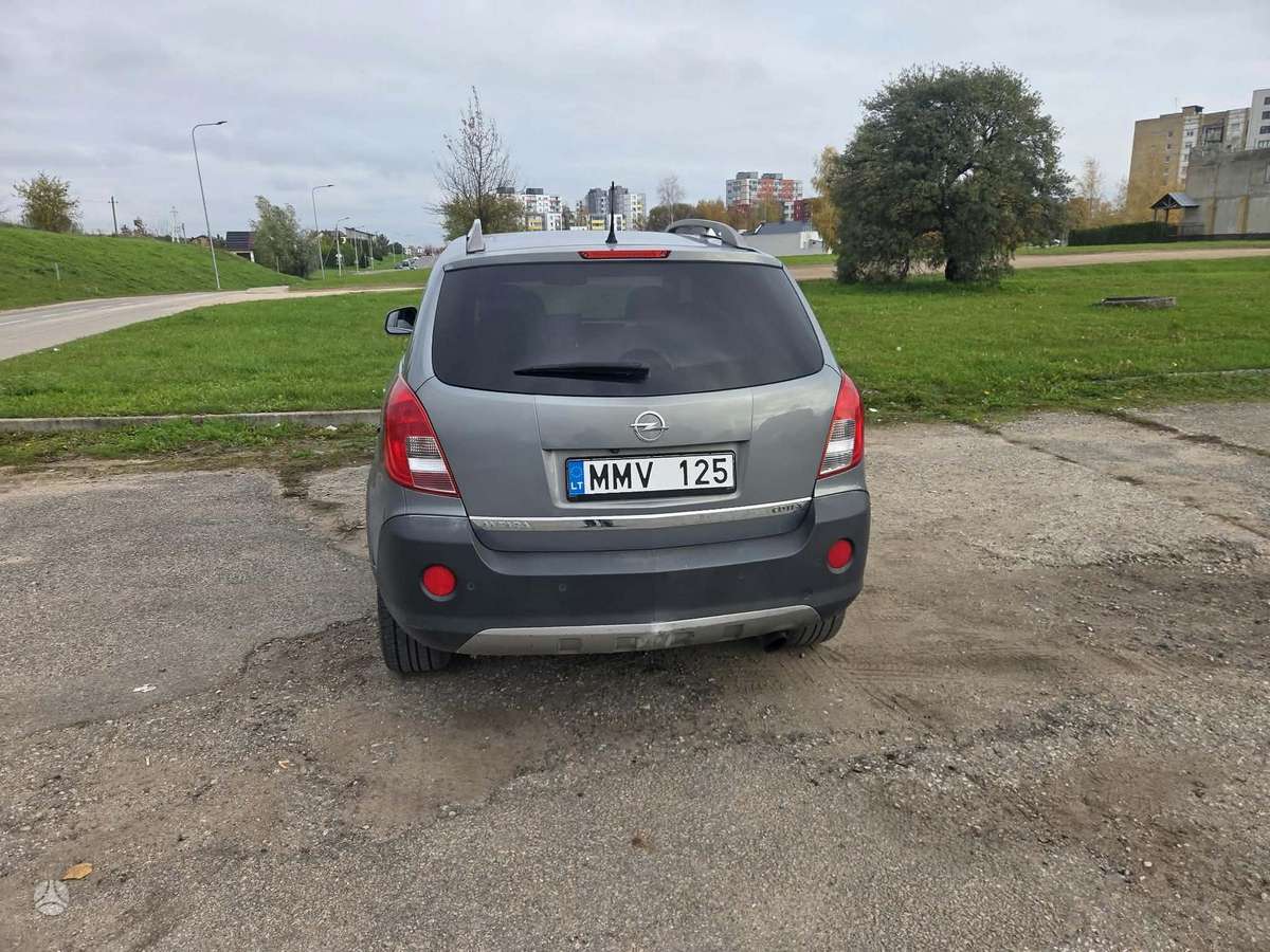 Opel Antara, 2.2 l., off-road / crossover