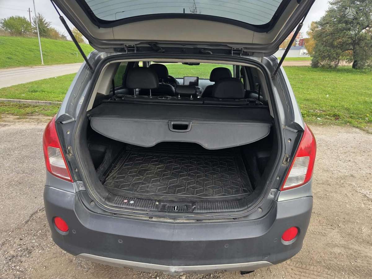 Opel Antara, 2.2 l., off-road / crossover