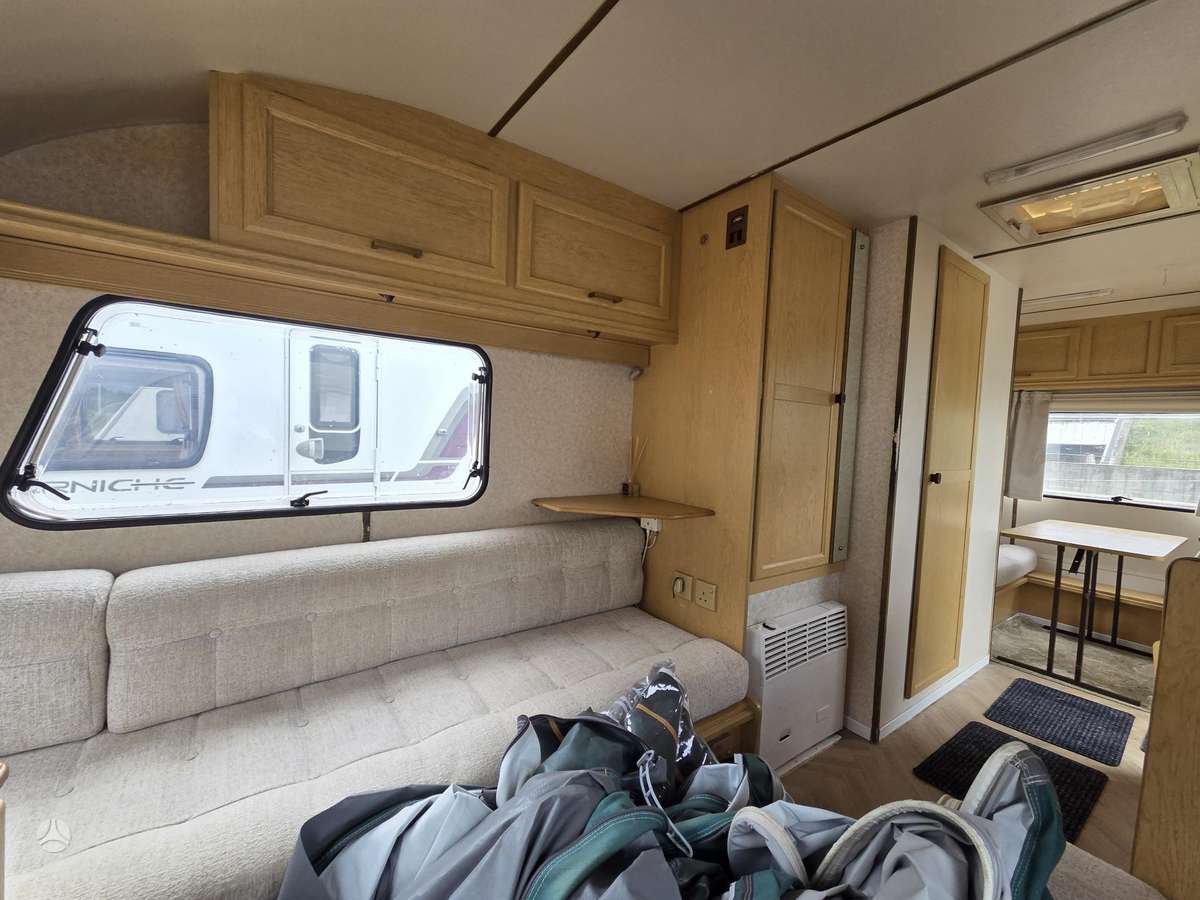 Abbey Piper, caravans
