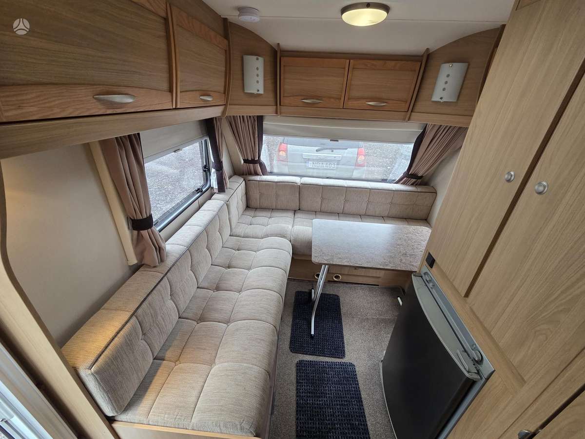 Compass Venture, caravans