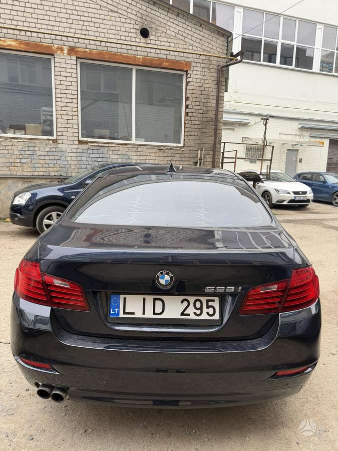 BMW 528, 2.0 l., Седан