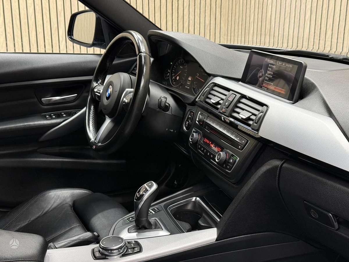 BMW 330, 3.0 l., Универсал