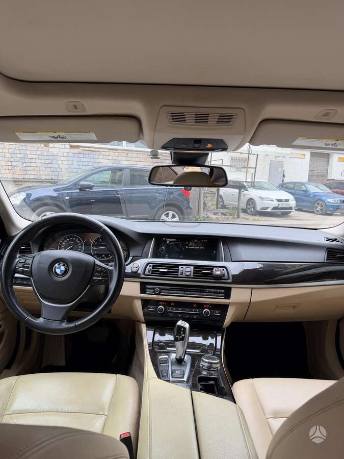 BMW 528, 2.0 l., Седан