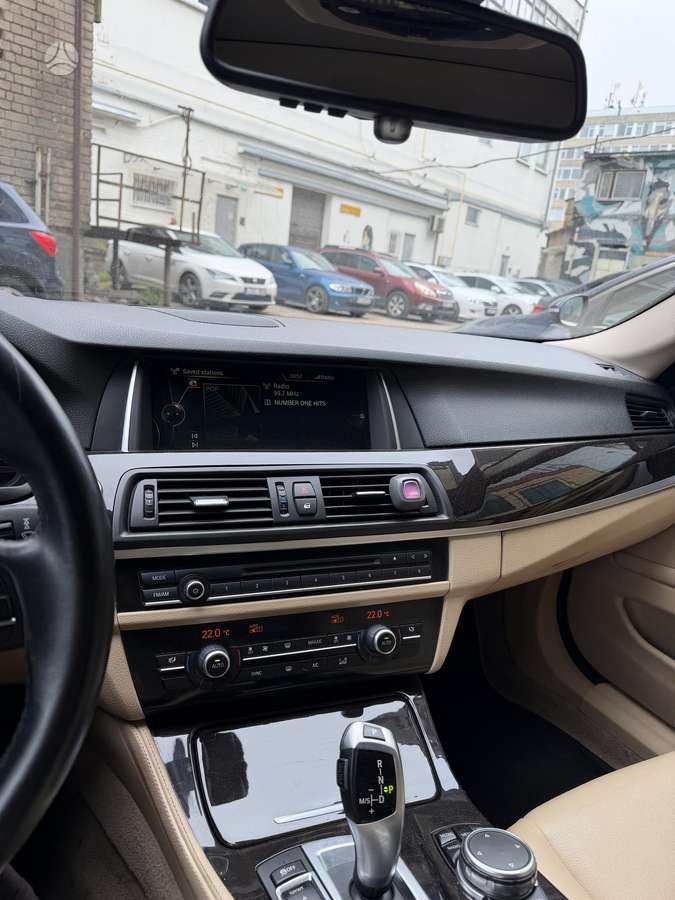 BMW 528, 2.0 l., Седан