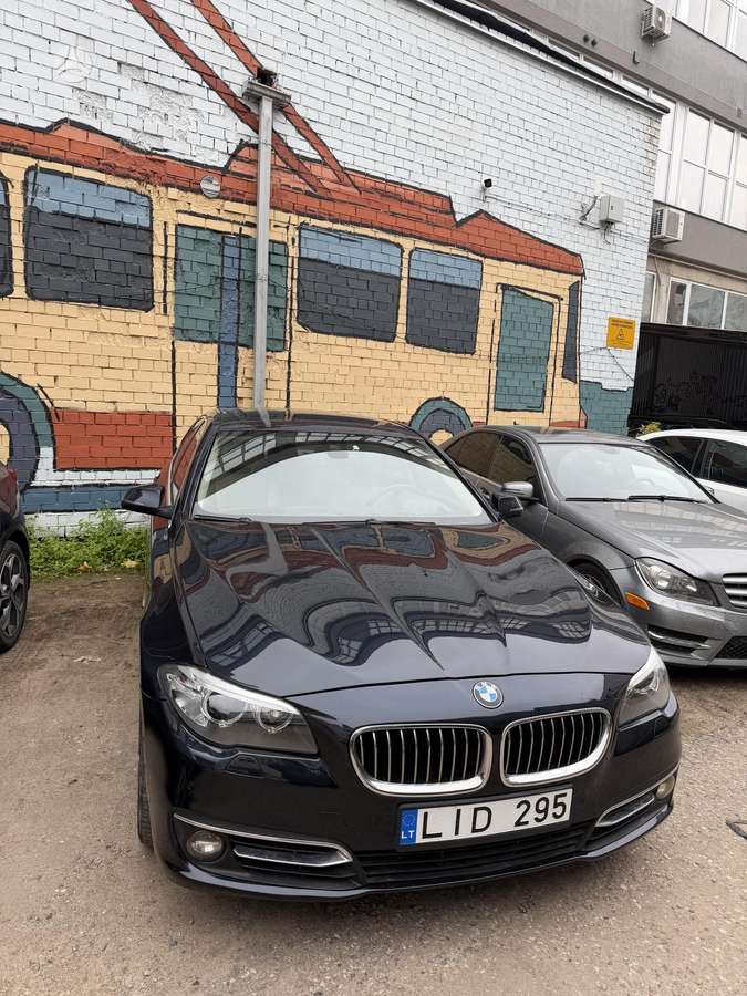 BMW 528, 2.0 l., Седан