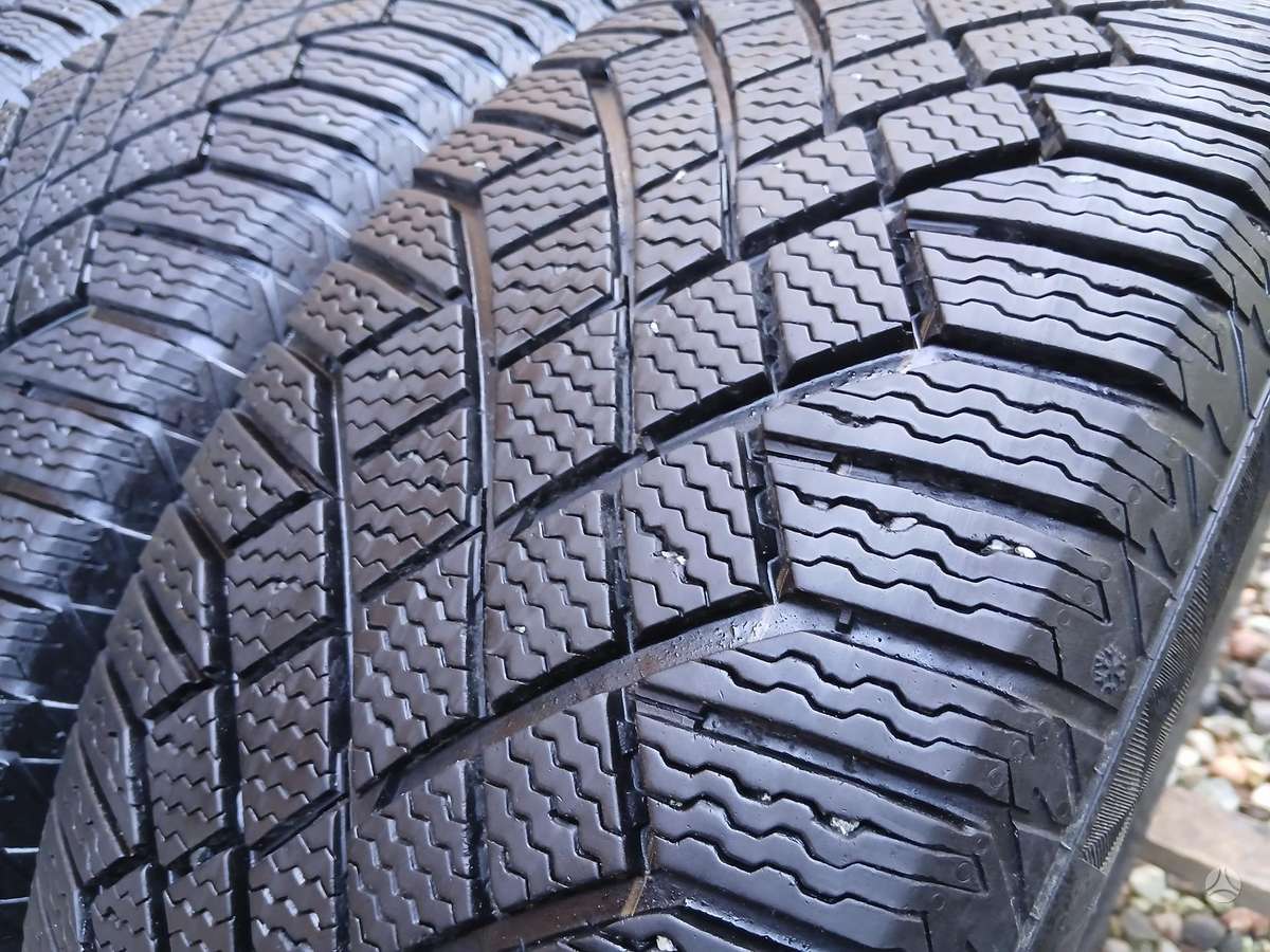 Continental, зимние 235/55 R19