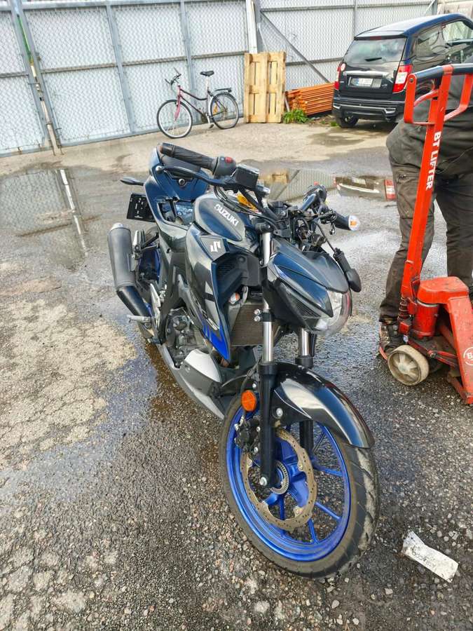 Suzuki GSX, street / classic