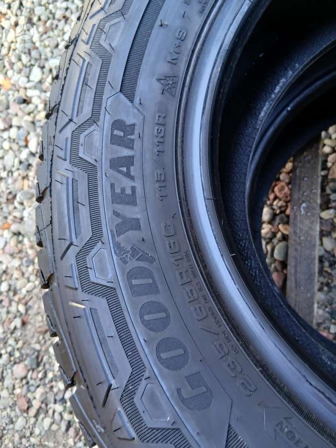 Goodyear, winter 235/65 R16