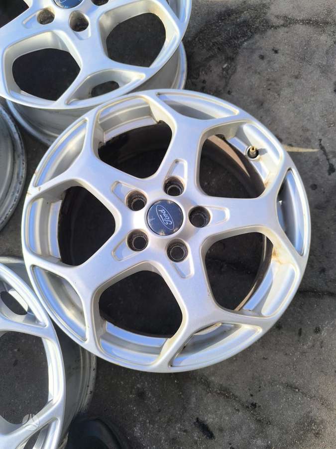 Ford, lengvojo lydinio, R16