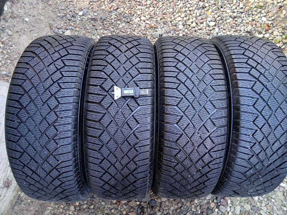 Continental, žieminės 235/55 R19