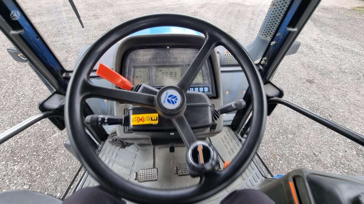 New Holland TM190, tractors