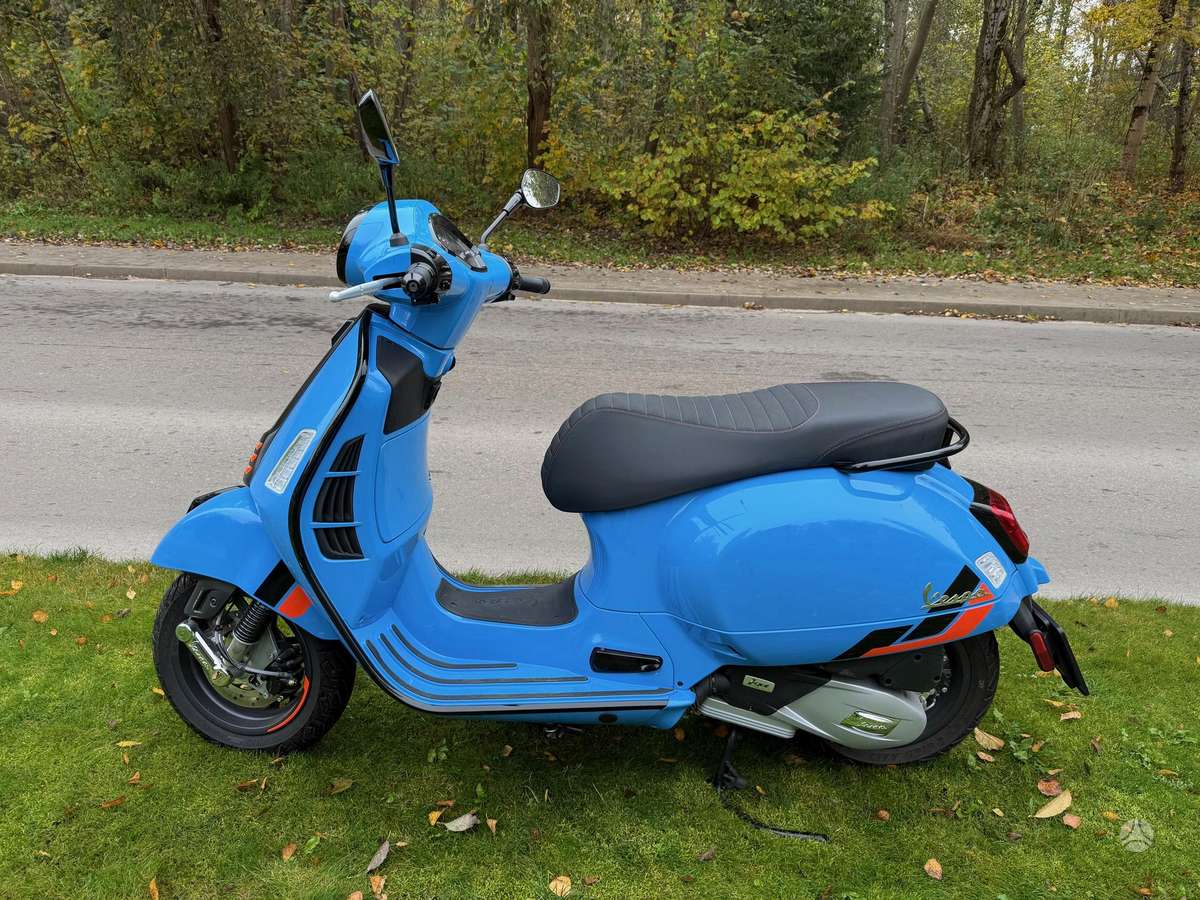 Piaggio Vespa 125cc, scooters / mopeds