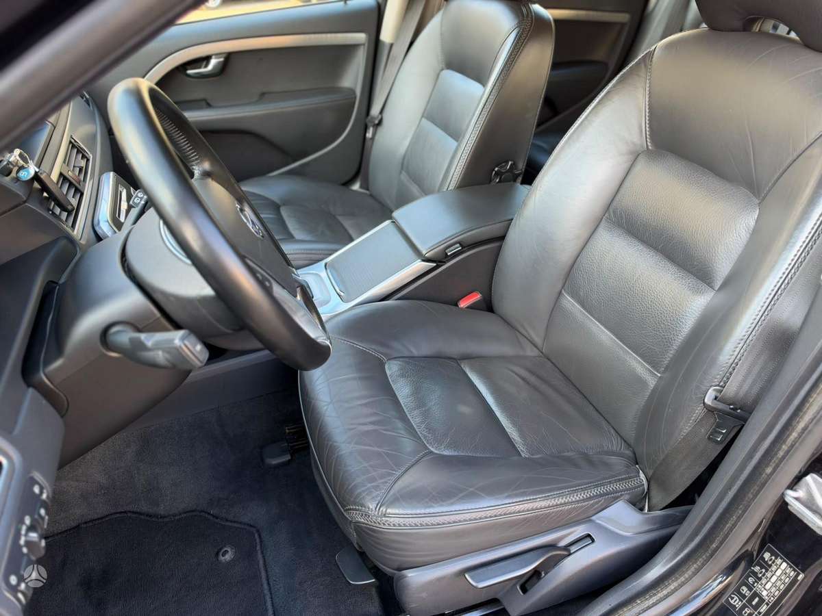 Volvo XC70, 2.0 l., Универсал