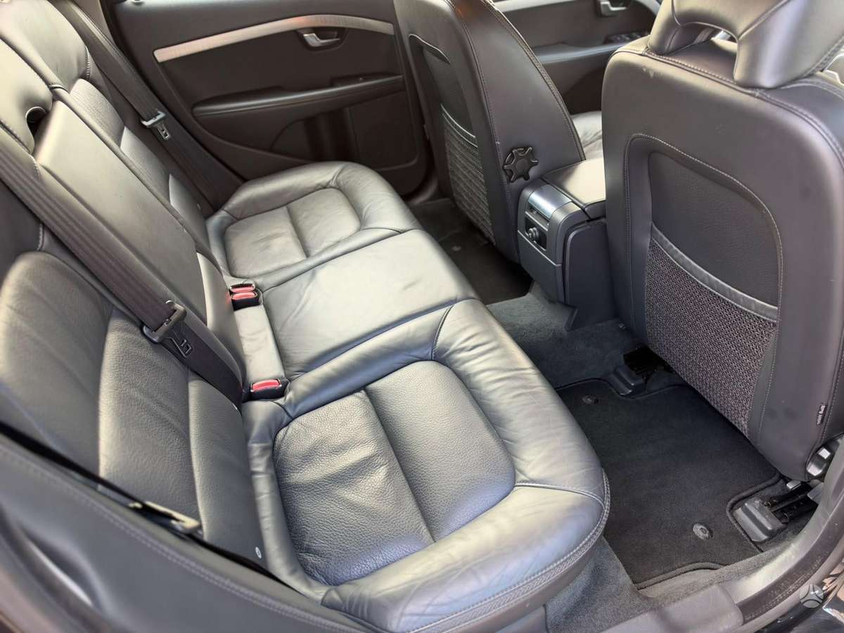 Volvo XC70, 2.0 l., Универсал