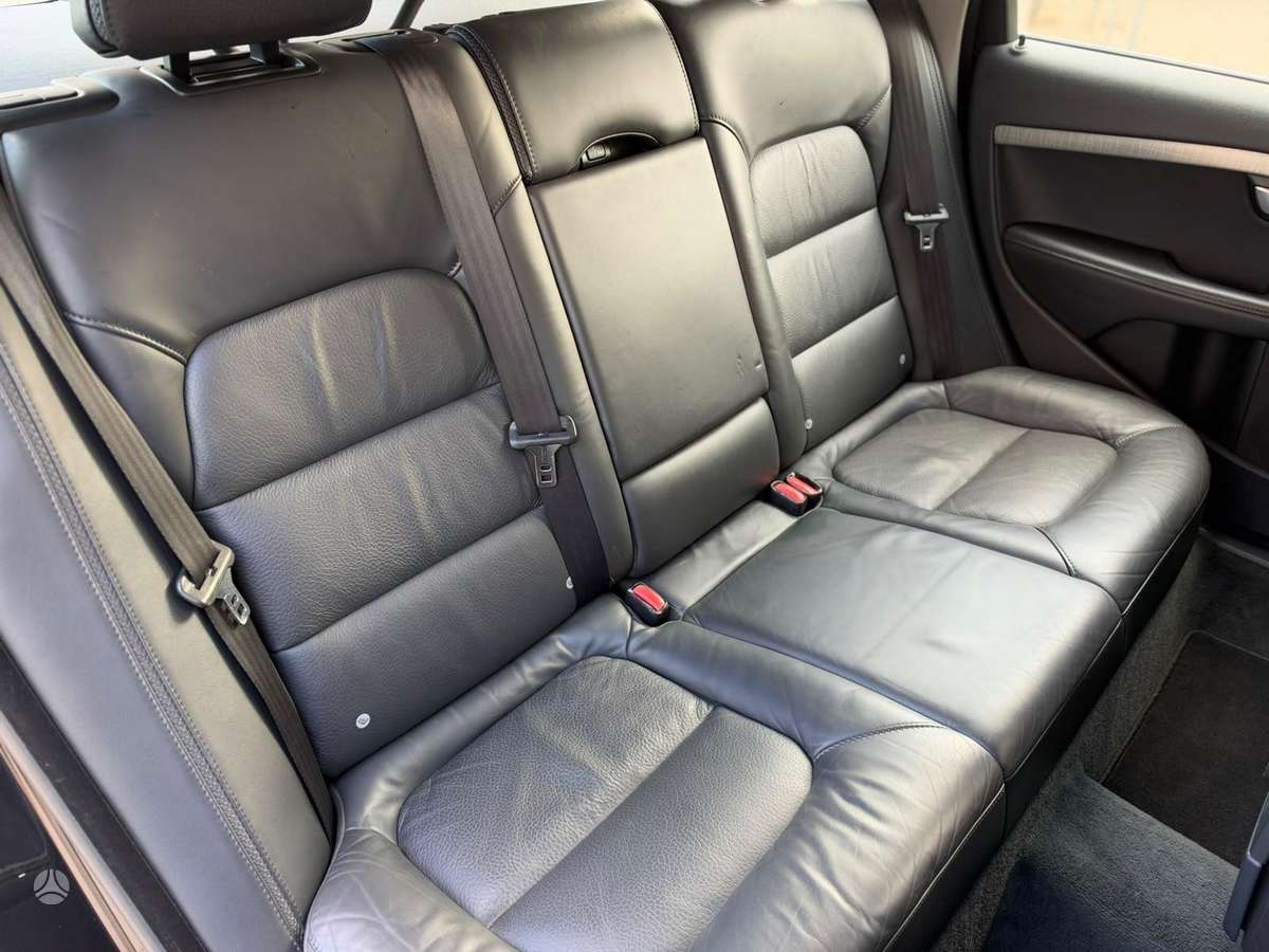 Volvo XC70, 2.0 l., Универсал