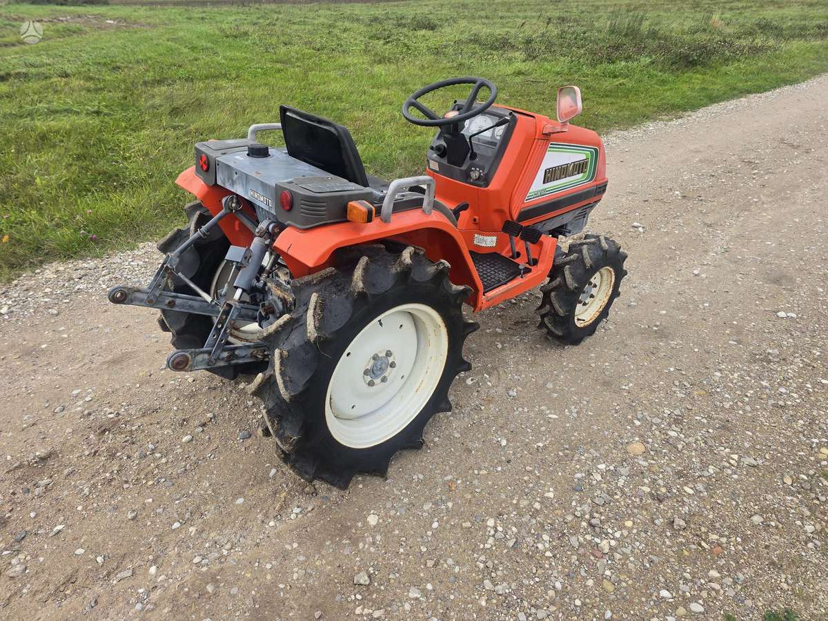 Kubota 19, traktoriai