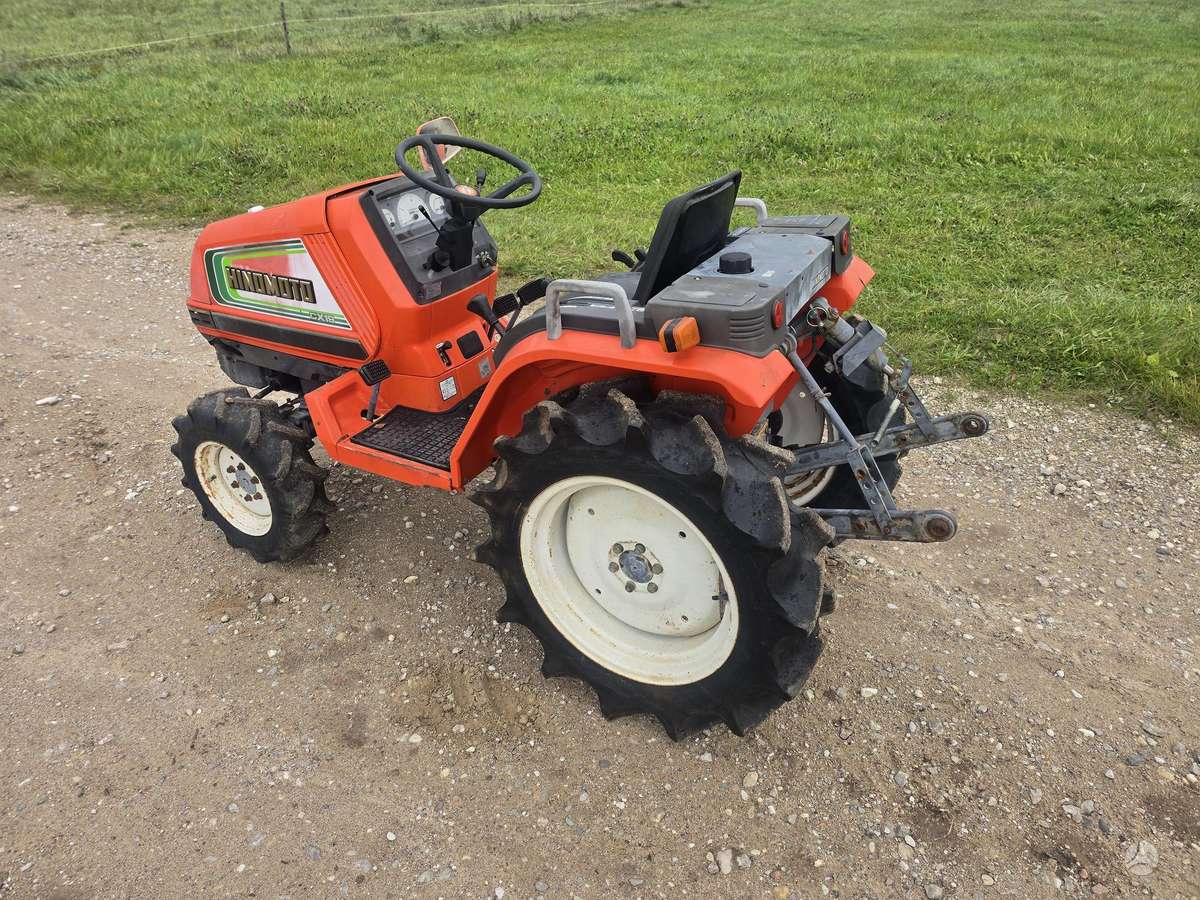 Kubota 19, traktoriai