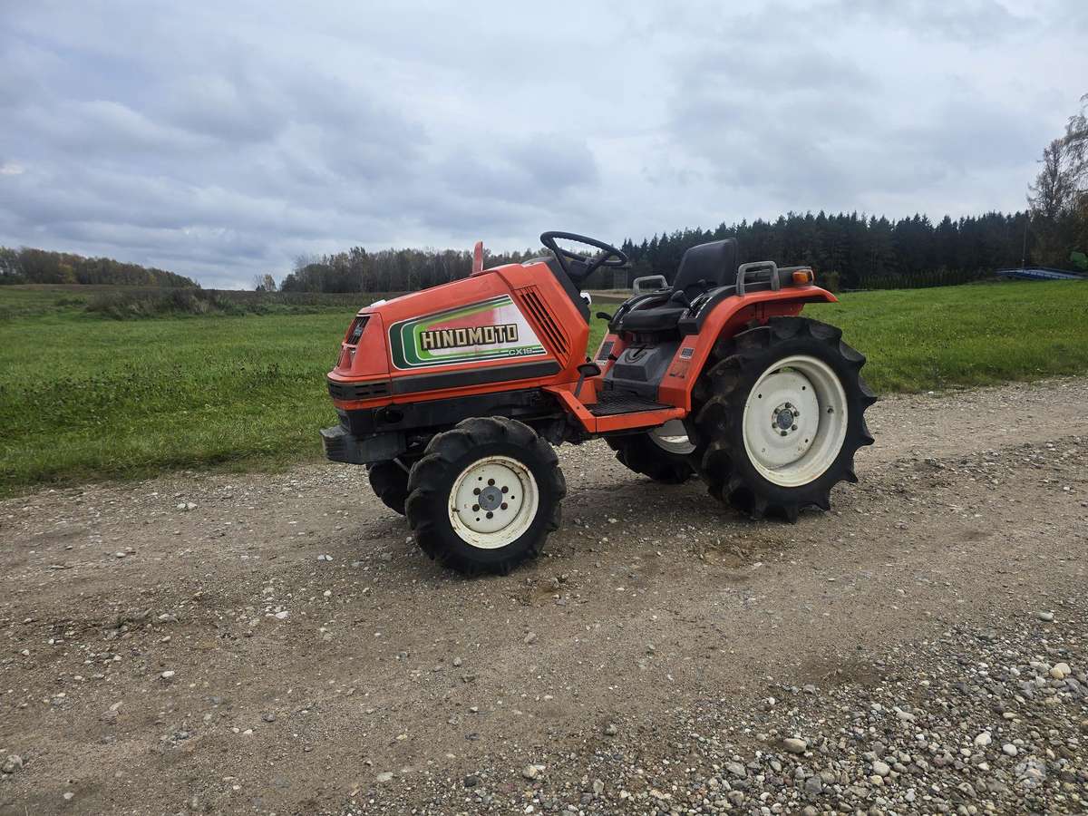 Kubota 19, traktoriai