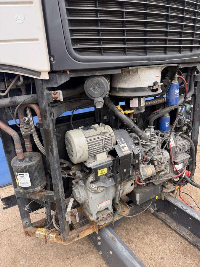 Volvo Carrier Vector 1350, šaldytuvai