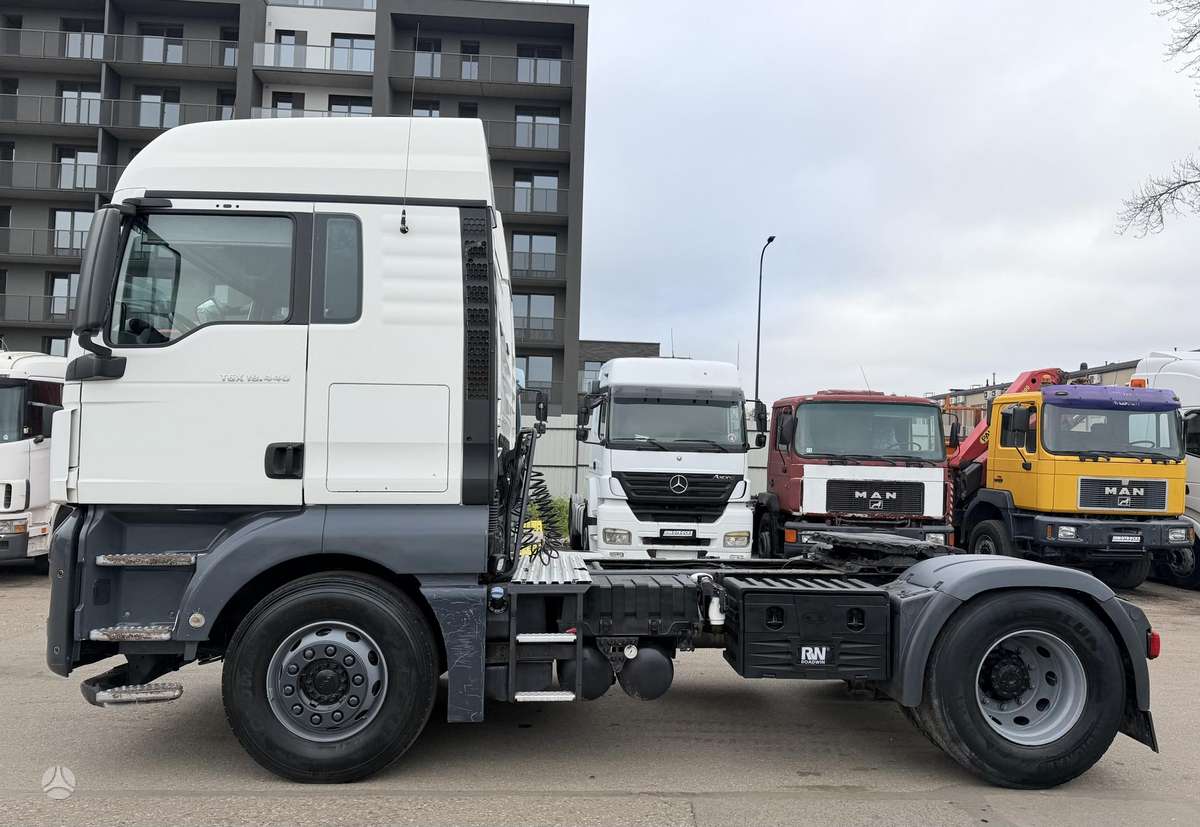 MAN TGX 18.440, single sleeper