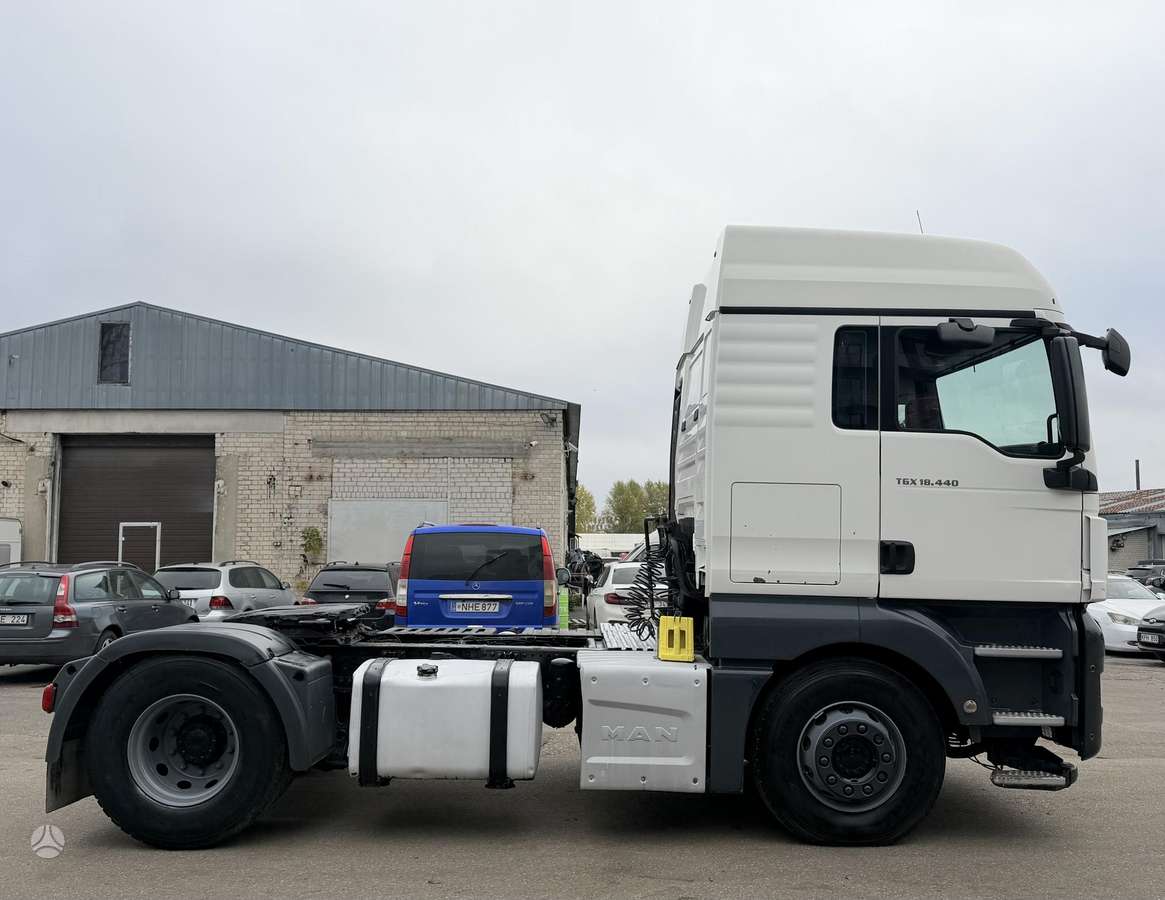MAN TGX 18.440, single sleeper