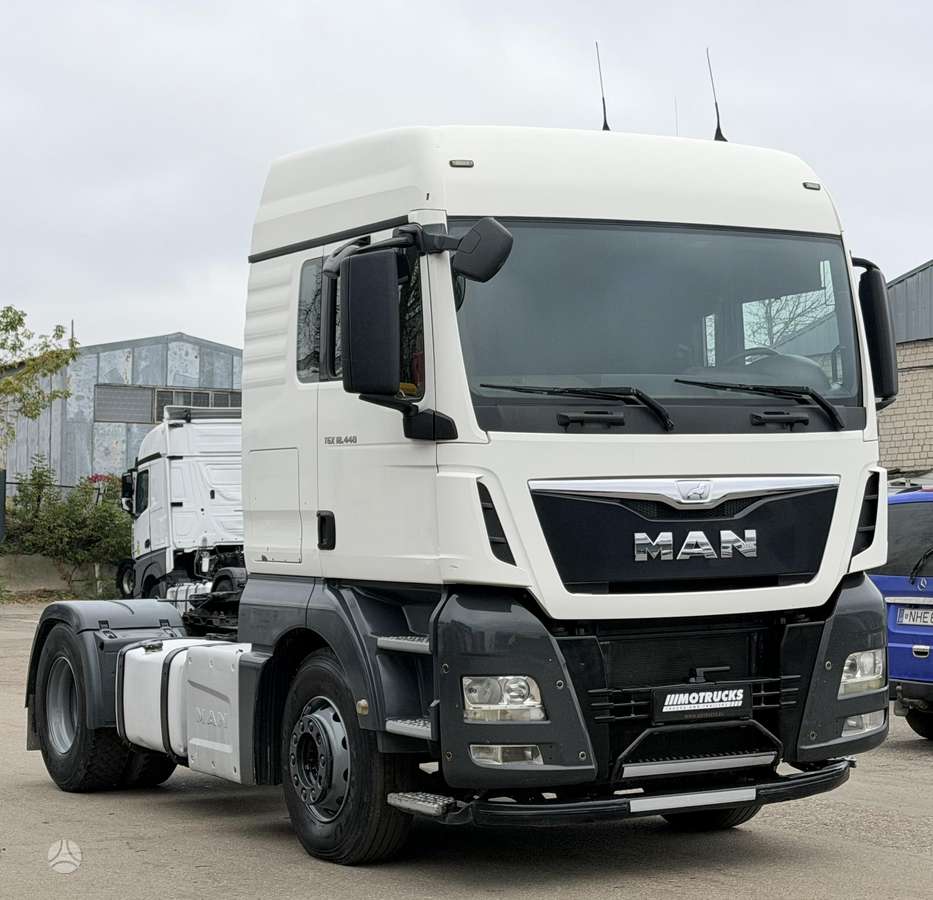 MAN TGX 18.440, single sleeper