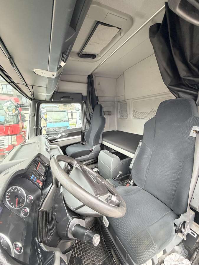 MAN TGX 18.440, single sleeper