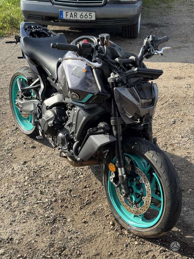 Yamaha MT 09, street / classic