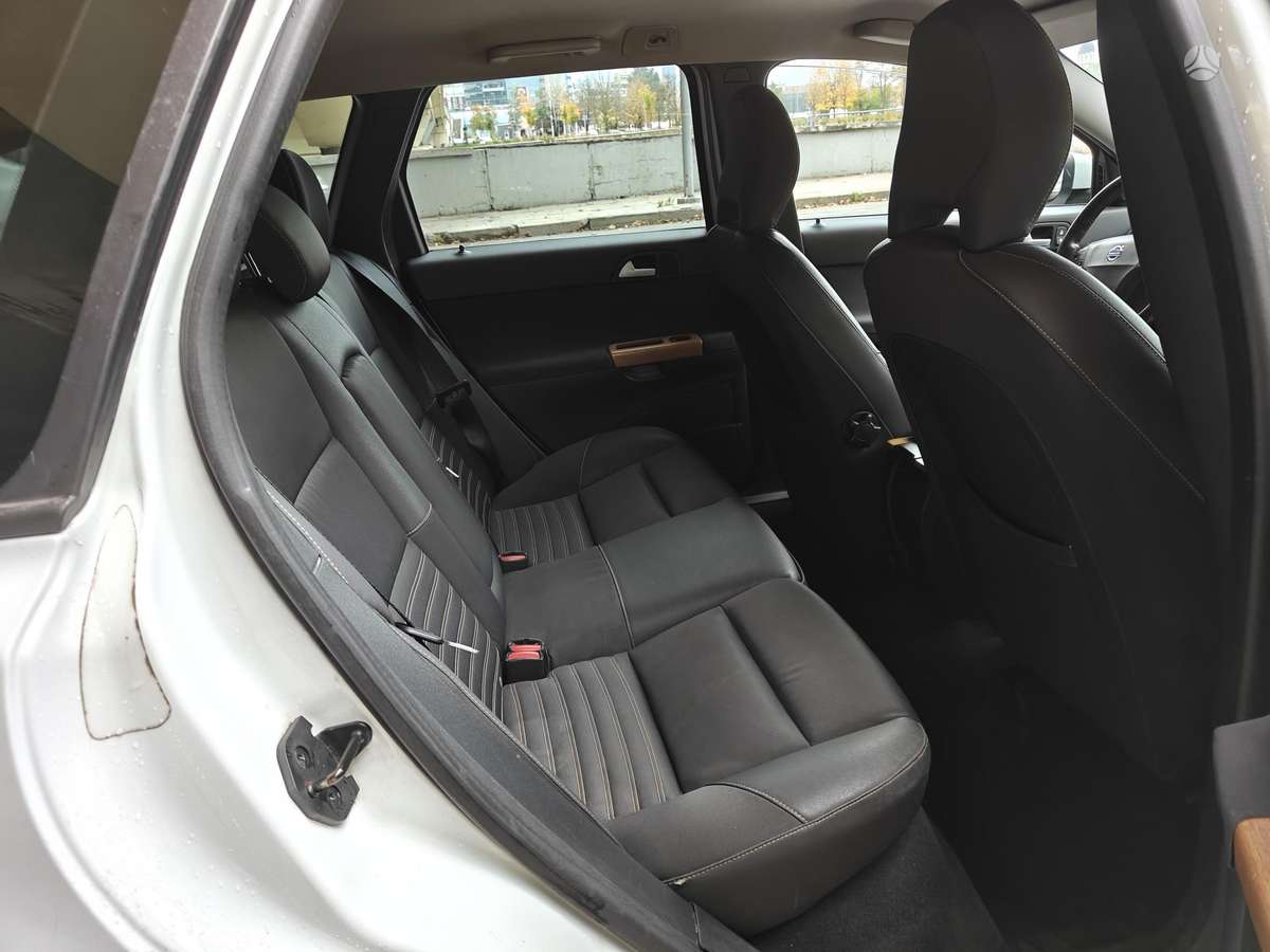 Volvo V50, 2.4 l., Универсал