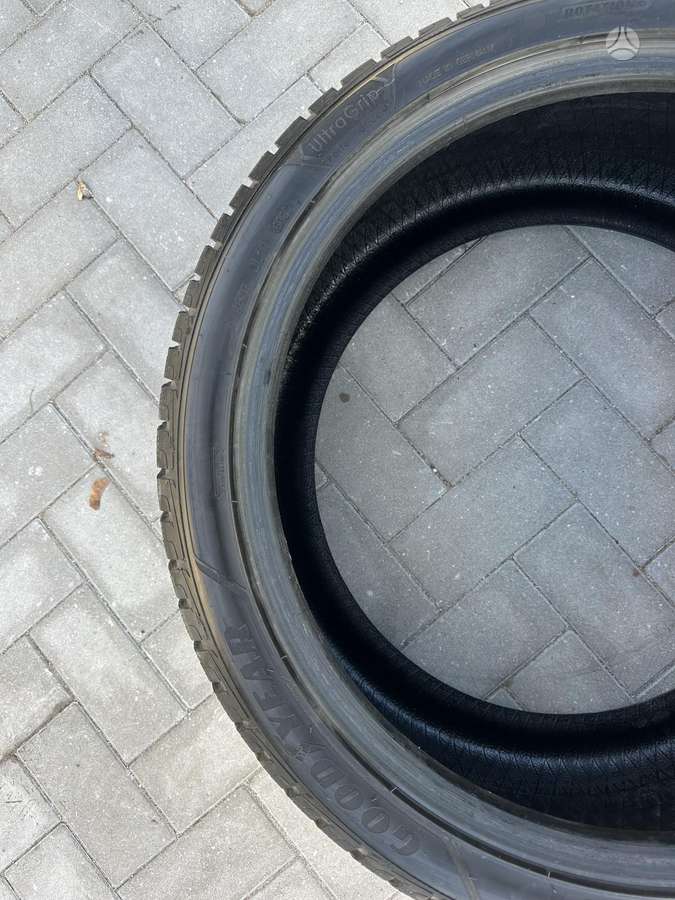 Goodyear UltraGrip Performance, зимние 295/35 R21