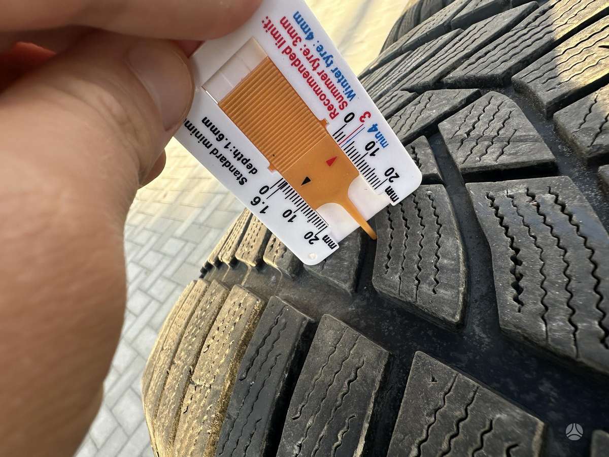 Goodyear UltraGrip Performance, зимние 295/35 R21