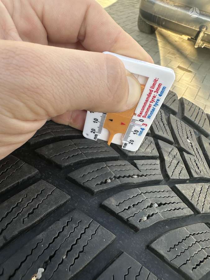 Goodyear UltraGrip Performance, зимние 295/35 R21
