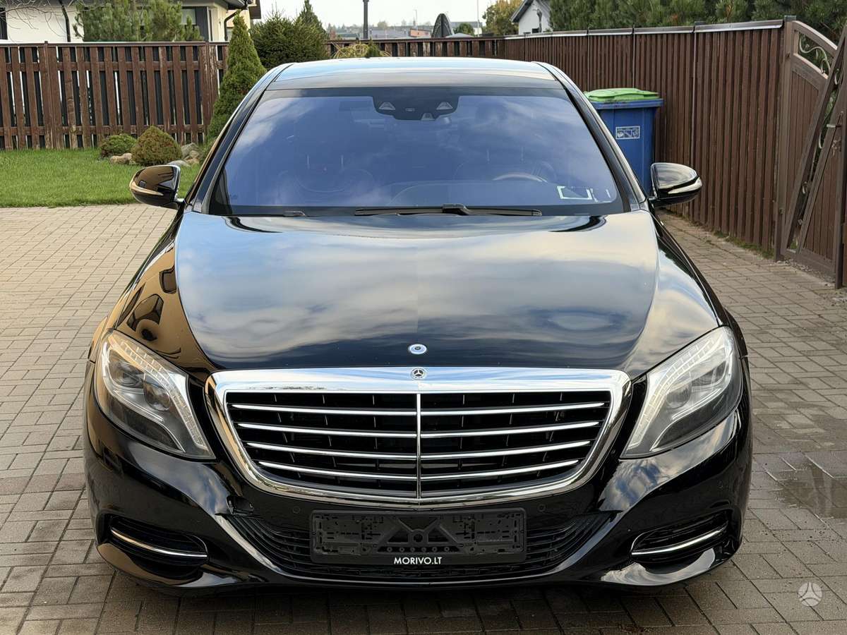 Mercedes-Benz S550