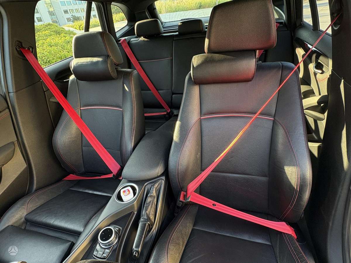 BMW X1, 2.0 l., Внедорожник / Кроссовер