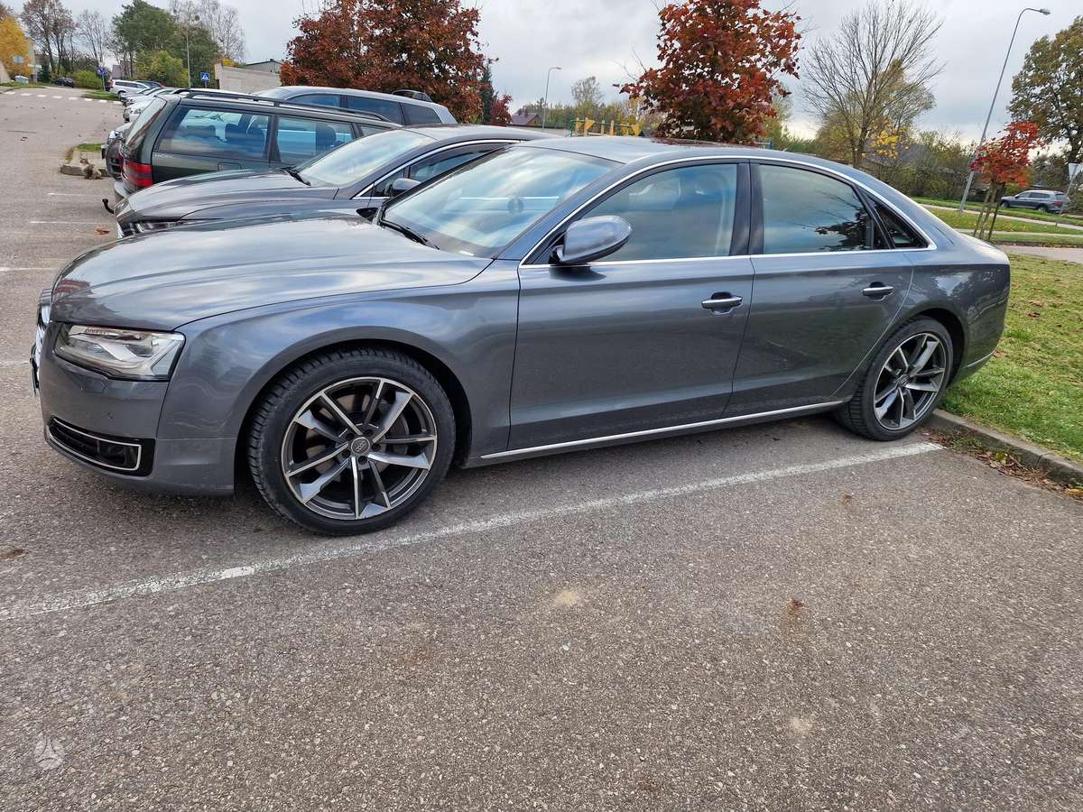 Audi A8, 3.0 l., Седан