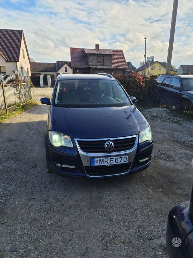 Volkswagen Cross Touran