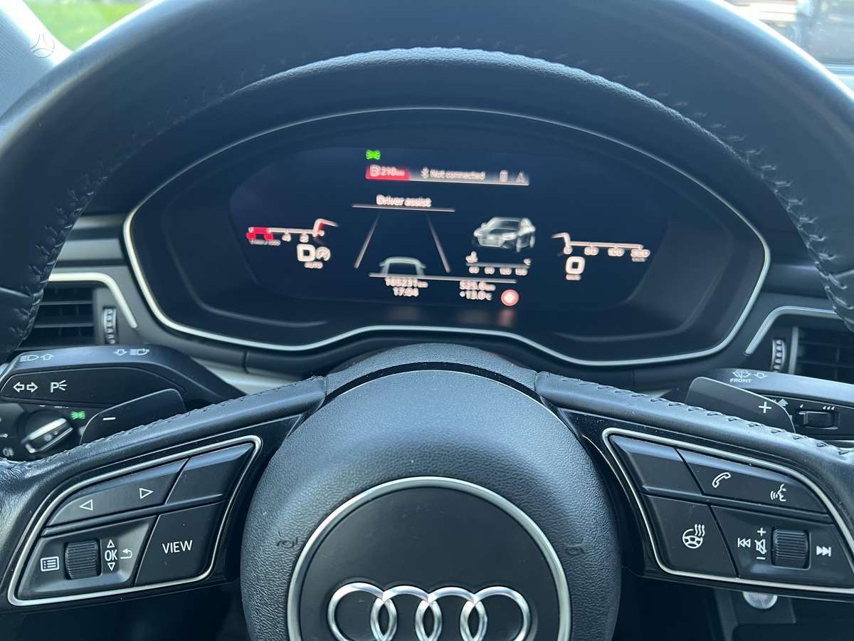 Audi A4, 2.0 l., Седан