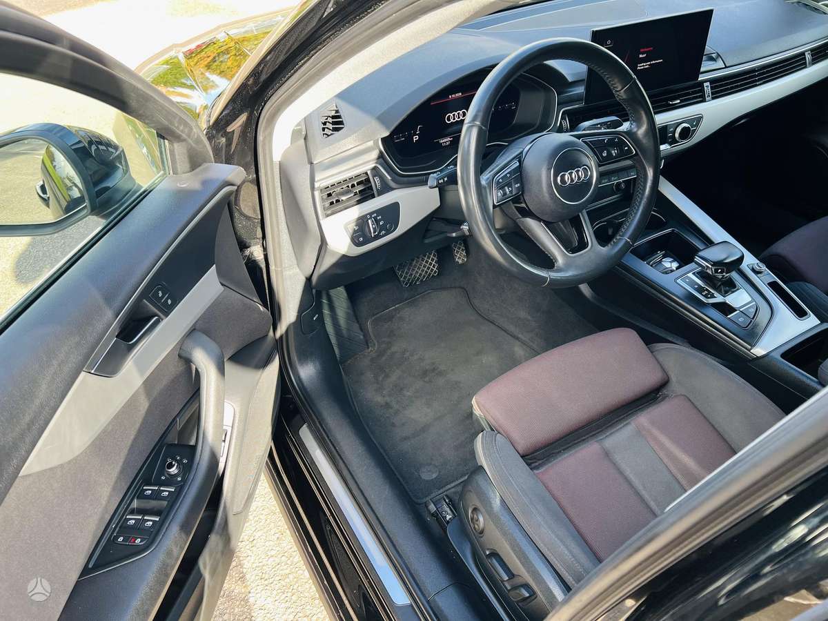 Audi A4, 2.0 l., Седан