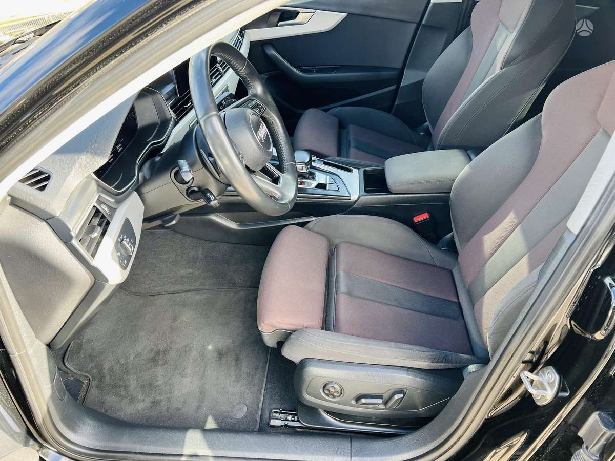 Audi A4, 2.0 l., Седан