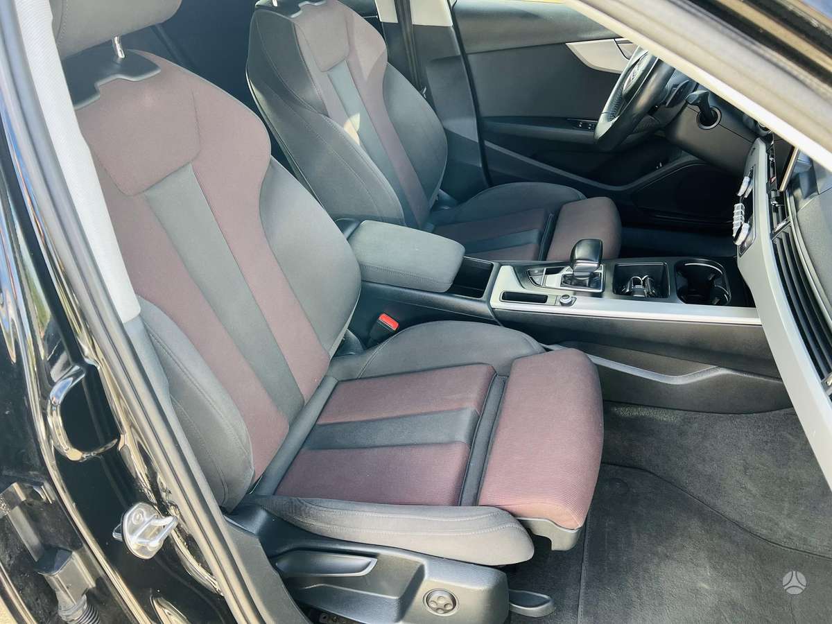 Audi A4, 2.0 l., Седан