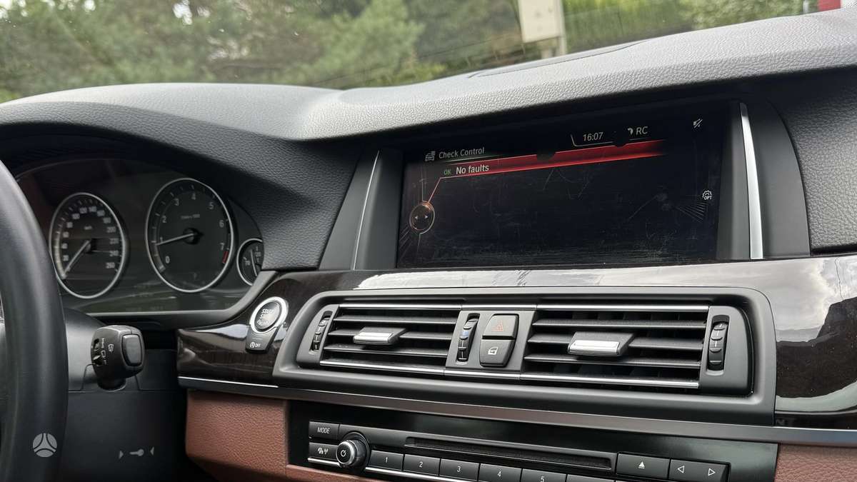 BMW 528, 2.0 l., Универсал