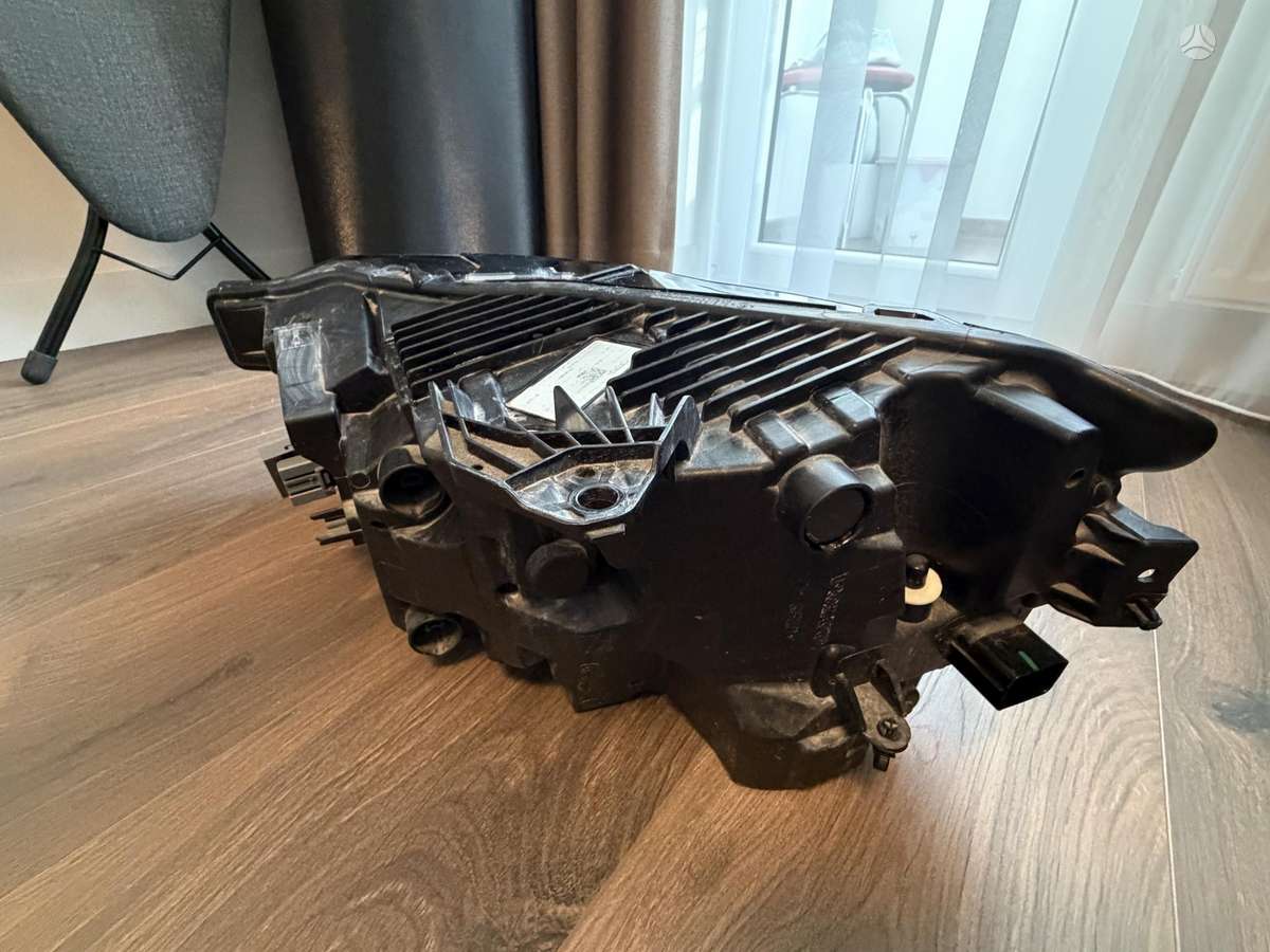 Volvo XC60 žibintai